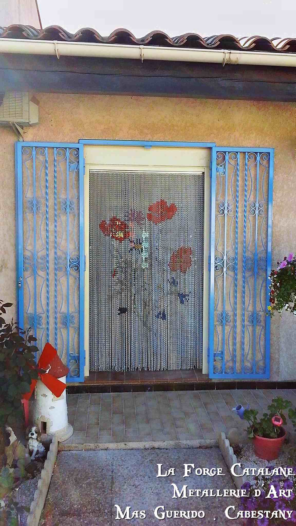 grille volutes travail forge chaud forge catalane.jpg